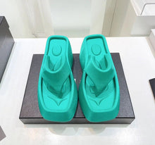 Load image into Gallery viewer, Luxury  Platform Square Toe Slippers
